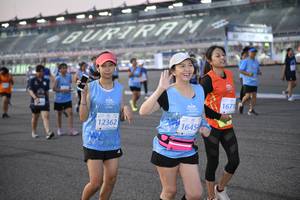 BIB: 1671, 12362, 1645
                            <button type="button" onclick="openModal(10969975)" class="btn btn-primary btn-sm float-right btn-popup" data-toggle="modal" data-target=".modal-high-quality">
                        <i class="fas fa-shopping-cart"></i> Add to Cart
                    </button>
                                            <button type="button" onclick="isThisMe(10969975, true)" class="btn btn-success btn-sm float-right btn-popup btn-isme hidden" data-toggle="tooltip" data-placement="bottom" title="นี่คือรูปของคุณใช่ไหม คลิกที่นี่เพื่อเอาเข้าอัลบั้ม">
                        <i class="fas fa-plus"></i> Add to album
                    </button>
                    <button type="button" onclick="isThisMe(10969975, false)" class="btn btn-warning btn-sm float-right btn-popup btn-isnotme hidden">
                        <i class="fas fa-ban"></i> Remove from album
                    </button>